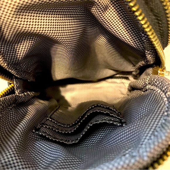 Women’s Madison West Black and sling Bag sling pocketbook bag New without Tags - Picture 8 of 12